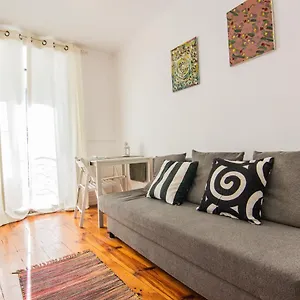 https://apartamento-bairro-alto-lisbon-1200-109.hotels-lisbon-portugal.com